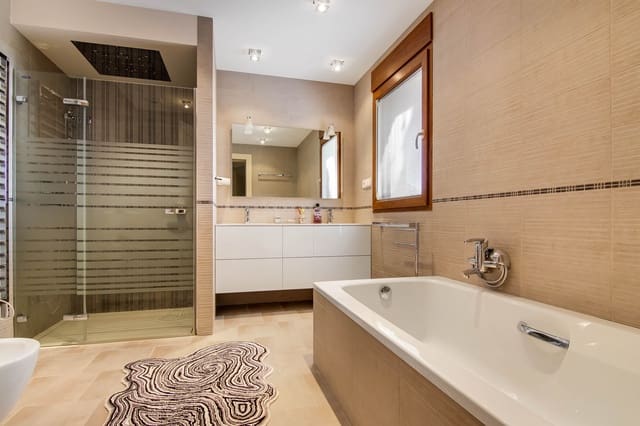 5 bedroom Villa for sale in Altea with pool - € 4,000,000 (Ref: 4966479)