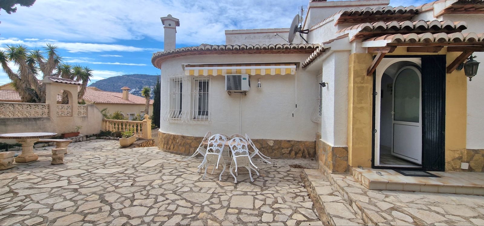 4 soveværelse Villa til salg i Calpe / Calp med swimmingpool - € 870.000 (Ref: 4966511)