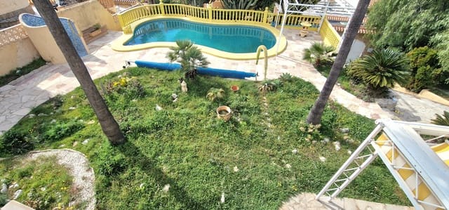 Chalet de 4 habitaciones en Gargasindi, Calpe / Calp en venta con piscina - 870.000 € (Ref: 4966511)