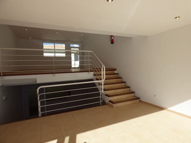 Erhverv til salg i Moraira - € 260.000 (Ref: 5002511)