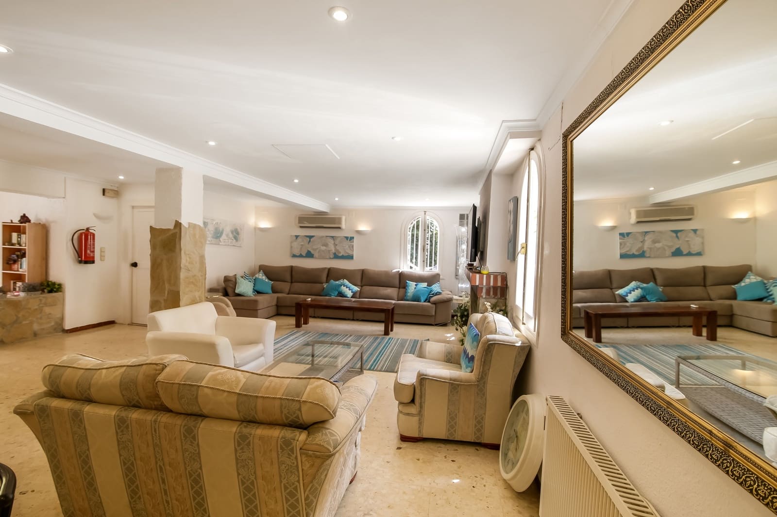 11 sovrum Hotell till salu i Oliva med pool - 975 000 € (Ref: 5061436)