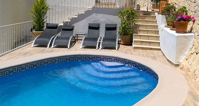 6 makuuhuone Huvila myytävänä paikassa Benissa mukana uima-altaan - 1 575 000 € (Ref: 5151973)