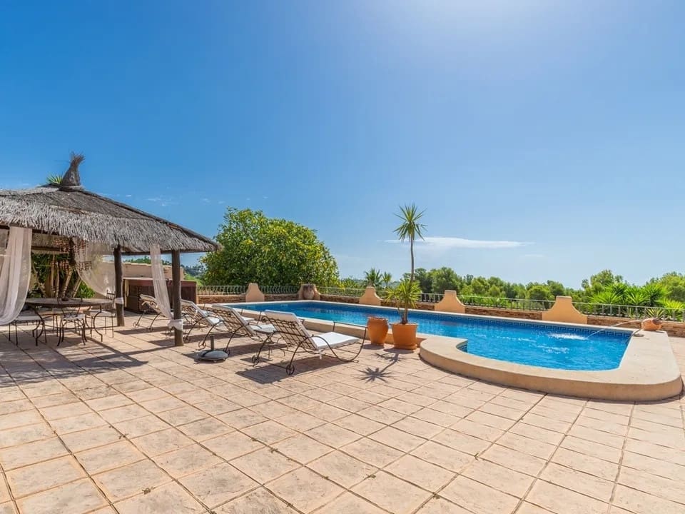 8 soveværelse Finca/Landehus til salg i Benissa med swimmingpool - € 1.390.000 (Ref: 6512376)