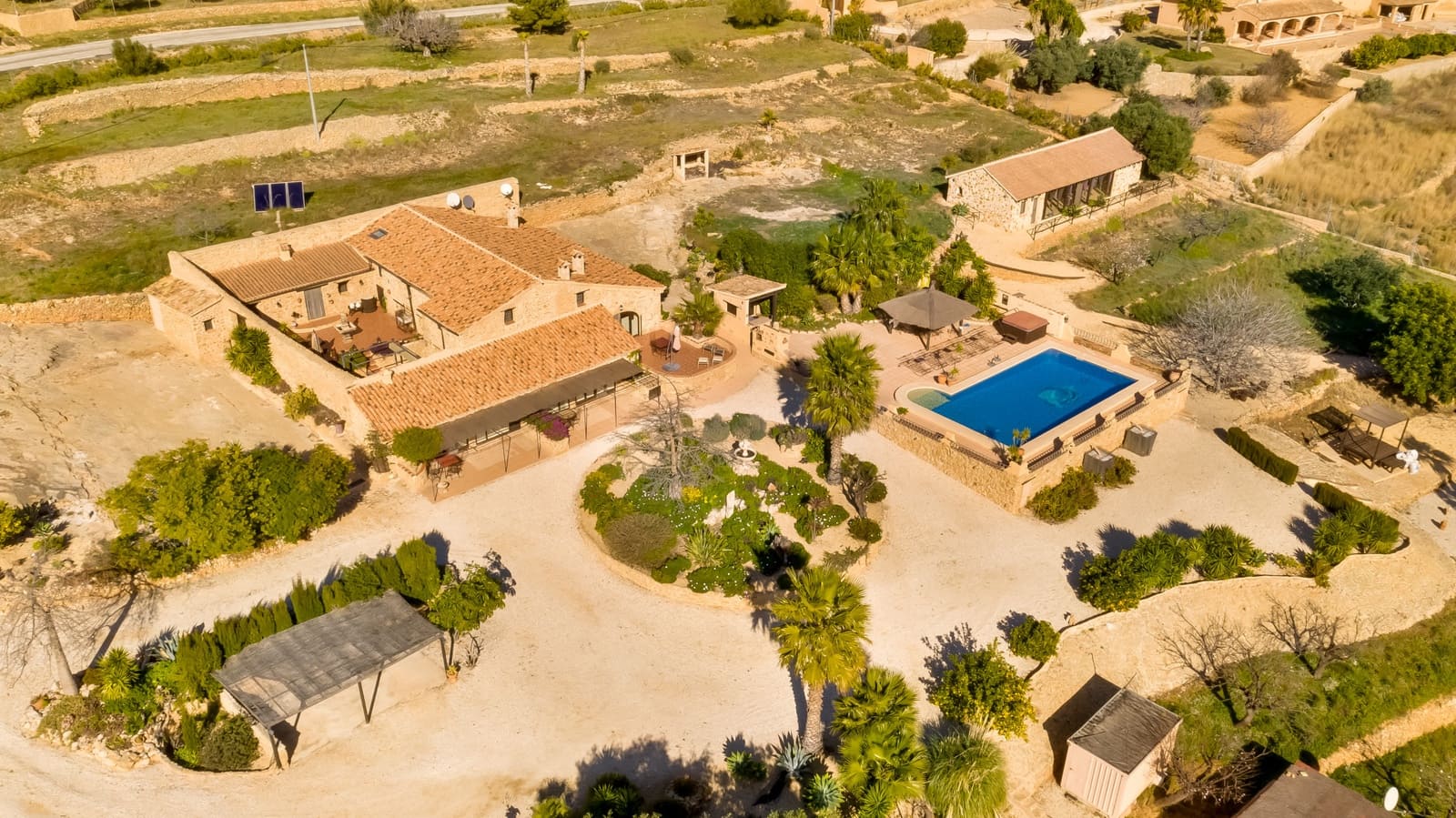 8 soveværelse Finca/Landehus til salg i Benissa med swimmingpool - € 1.390.000 (Ref: 6512376)