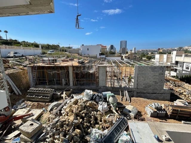 Chalet de 4 habitaciones en Gargasindi, Calpe / Calp en venta con piscina - 1.030.000 € (Ref: 6512468)