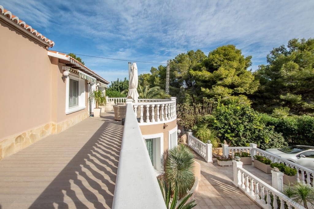 5 slaapkamer Villa te koop in Moraira met zwembad - € 1.350.000 (Ref: 6512487)