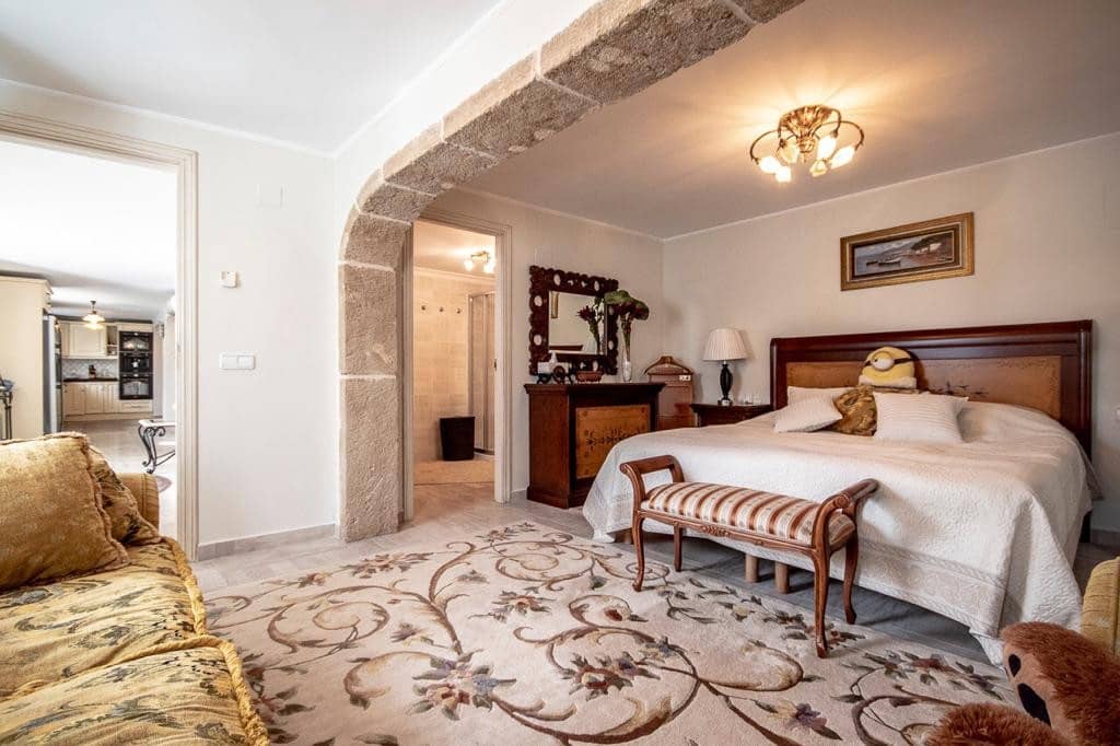 5 slaapkamer Villa te koop in Moraira met zwembad - € 1.350.000 (Ref: 6512487)