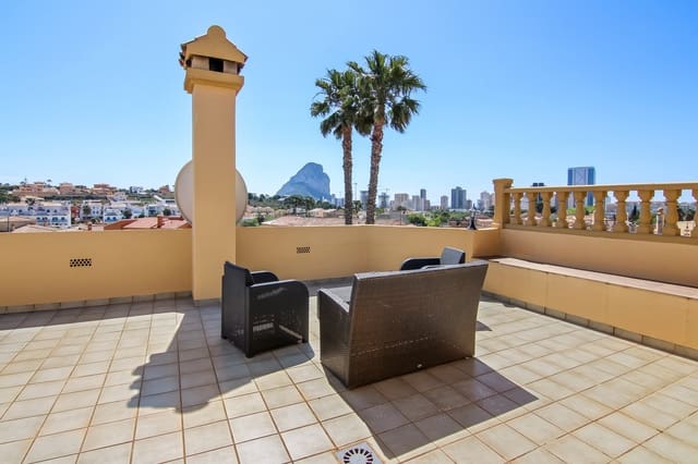 5 Zimmer Villa zu verkaufen in Gargasindi, Calpe / Calp mit Pool - 780.000 € (Ref: 6512762)