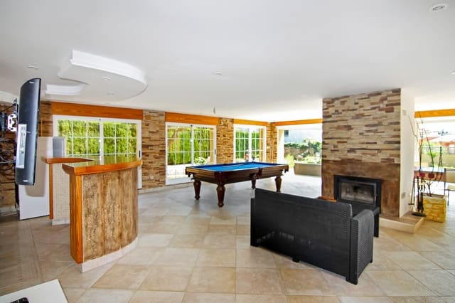 5 Zimmer Villa zu verkaufen in Gargasindi, Calpe / Calp mit Pool - 780.000 € (Ref: 6512762)