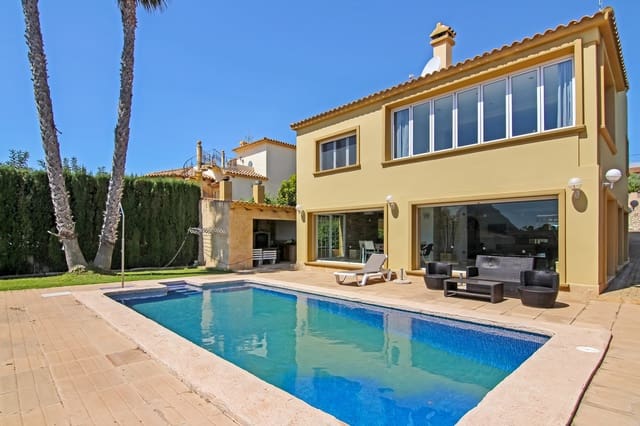 5 Zimmer Villa zu verkaufen in Gargasindi, Calpe / Calp mit Pool - 780.000 € (Ref: 6512762)