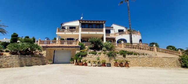 7 sypialnia Willa na sprzedaż w Teulada Pueblo, Teulada-Moraira z basenem - 1 550 000 € (Ref: 6979610)