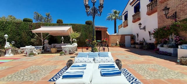 7 sypialnia Willa na sprzedaż w Teulada Pueblo, Teulada-Moraira z basenem - 1 550 000 € (Ref: 6979610)