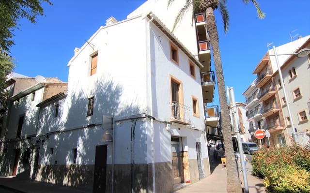 6 bedroom Townhouse for sale in Centro ciudad, Javea / Xàbia - € 480,000 (Ref: 7009915)