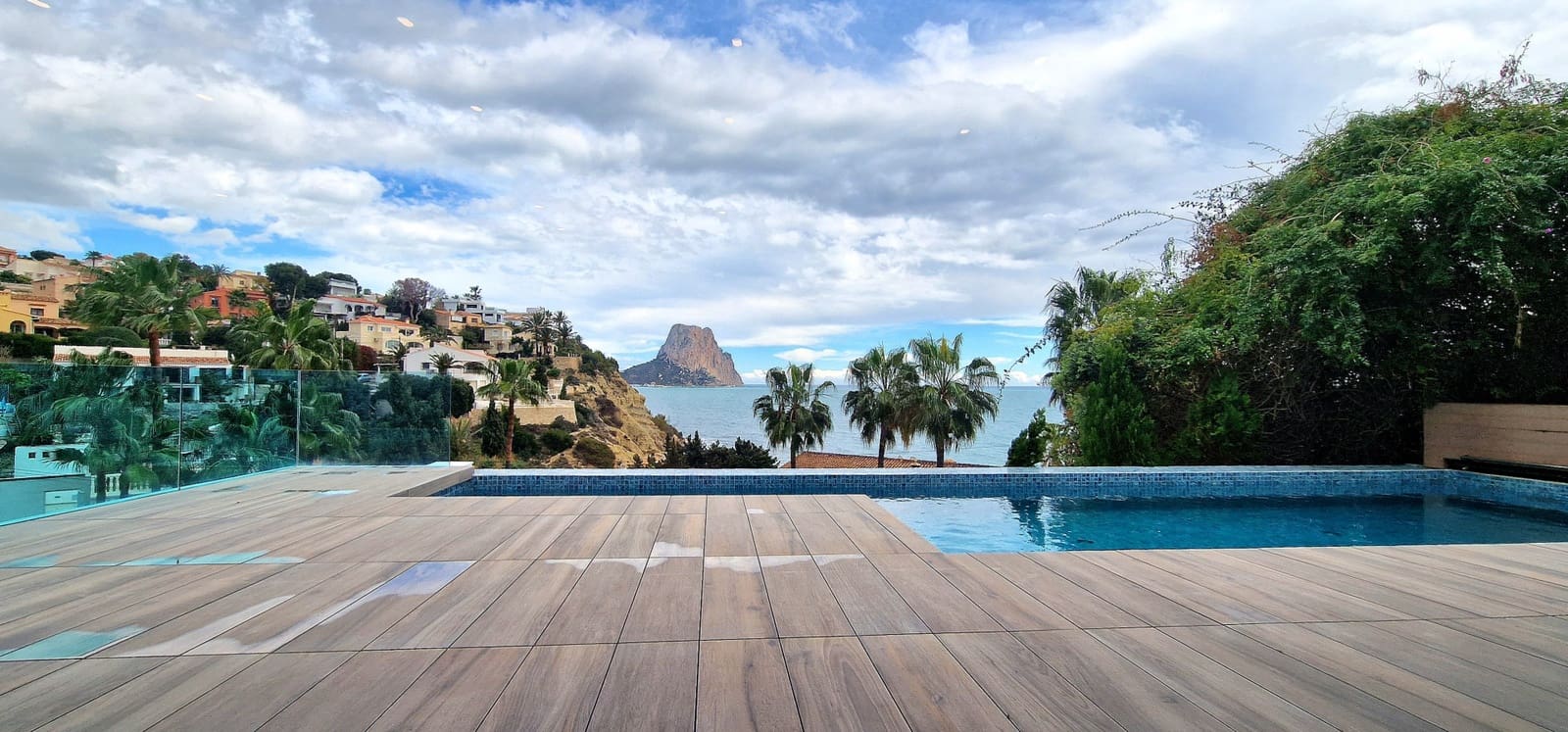 2 soveværelse Villa til salg i Calpe / Calp med swimmingpool - € 2.950.000 (Ref: 7205086)