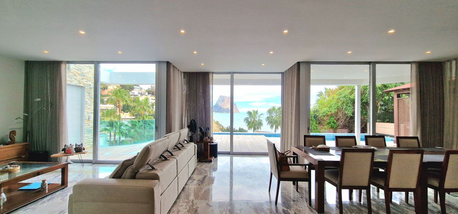 2 soveværelse Villa til salg i Calpe / Calp med swimmingpool - € 2.950.000 (Ref: 7205086)