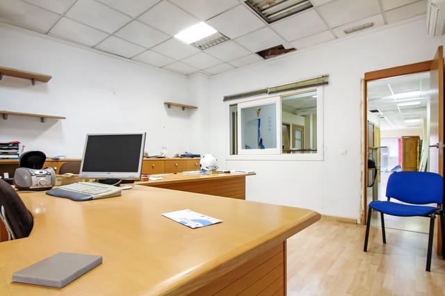 Local Comercial en Gargasindi, Calpe / Calp en venta con piscina - 196.000 € (Ref: 7251829)