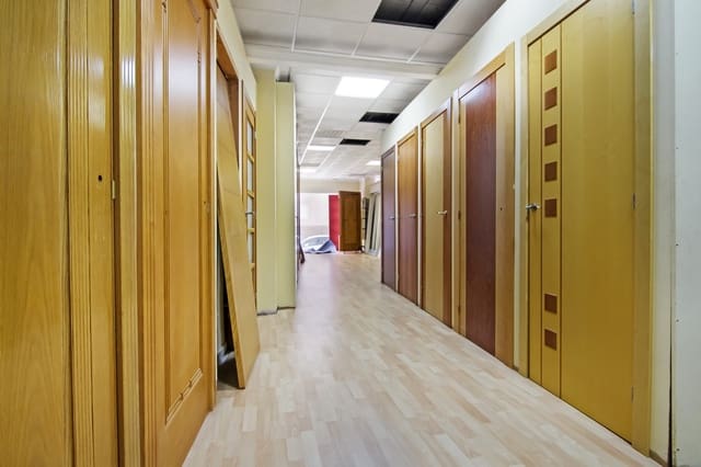 Local Comercial en Gargasindi, Calpe / Calp en venta con piscina - 196.000 € (Ref: 7251829)