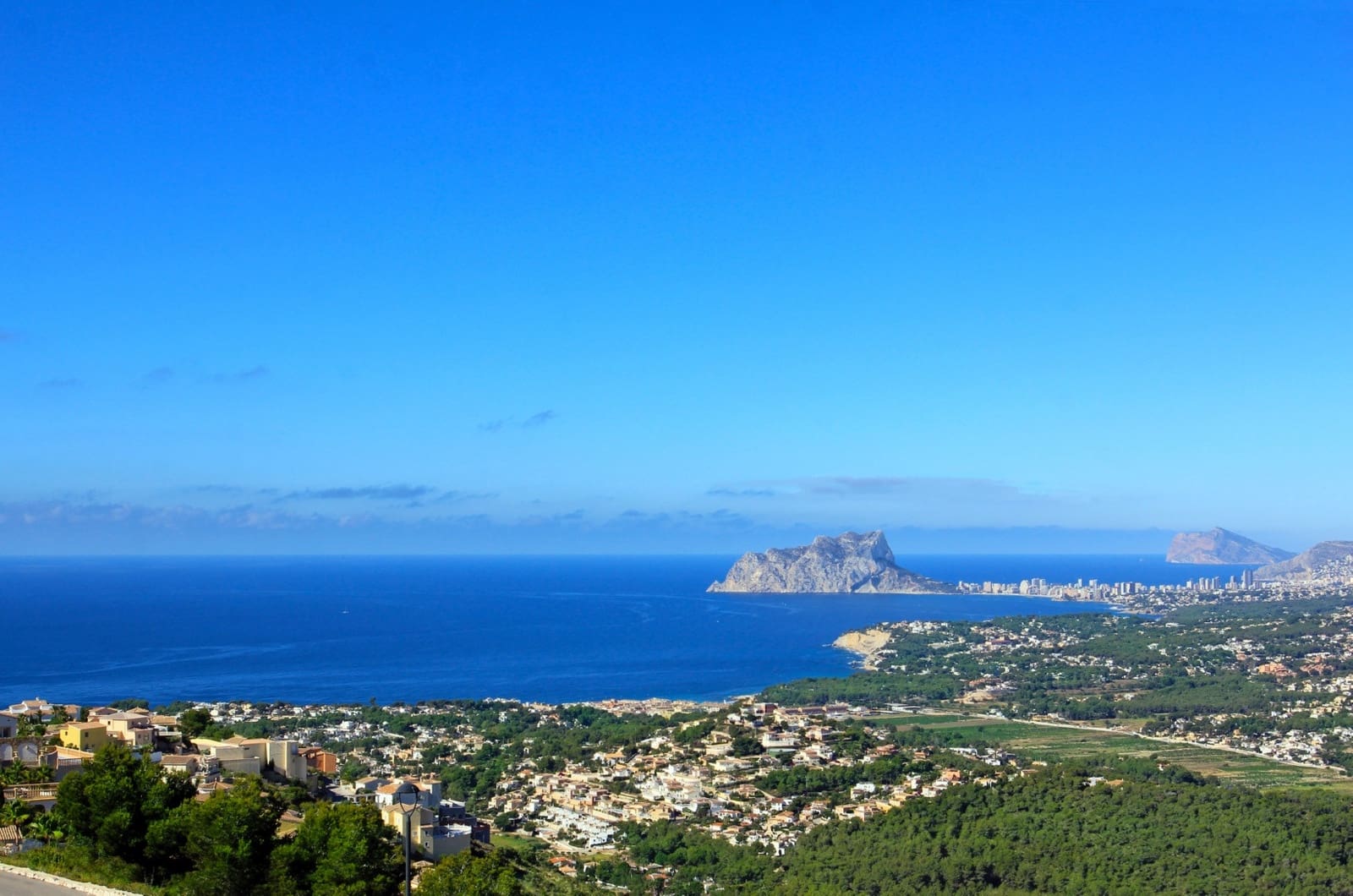 3 bedroom Villa for sale in Cumbre del Sol with pool - € 2,179,000 (Ref: 7315608)