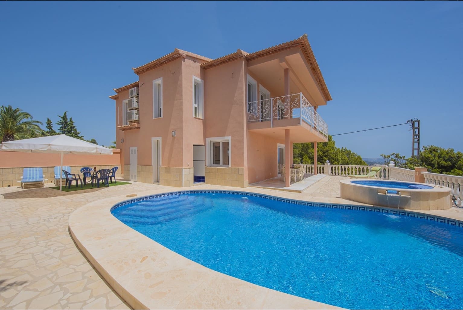 3 soveværelse Villa til salg i Calpe / Calp med swimmingpool - € 795.000 (Ref: 7325349)