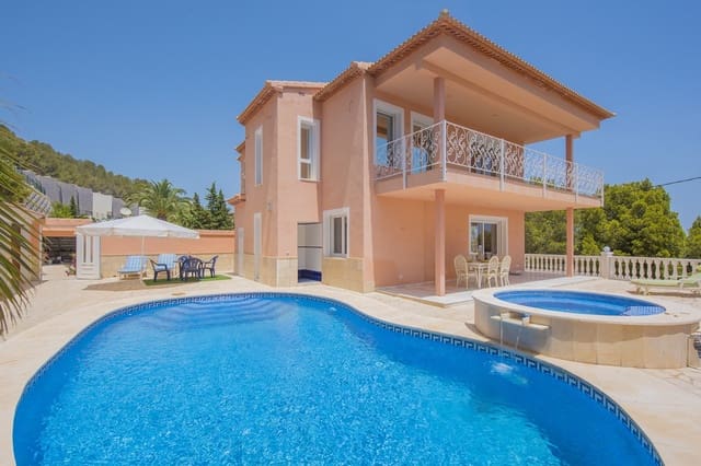 3 bedroom Villa for sale in Gargasindi, Calpe / Calp with pool - € 795,000 (Ref: 7325349)
