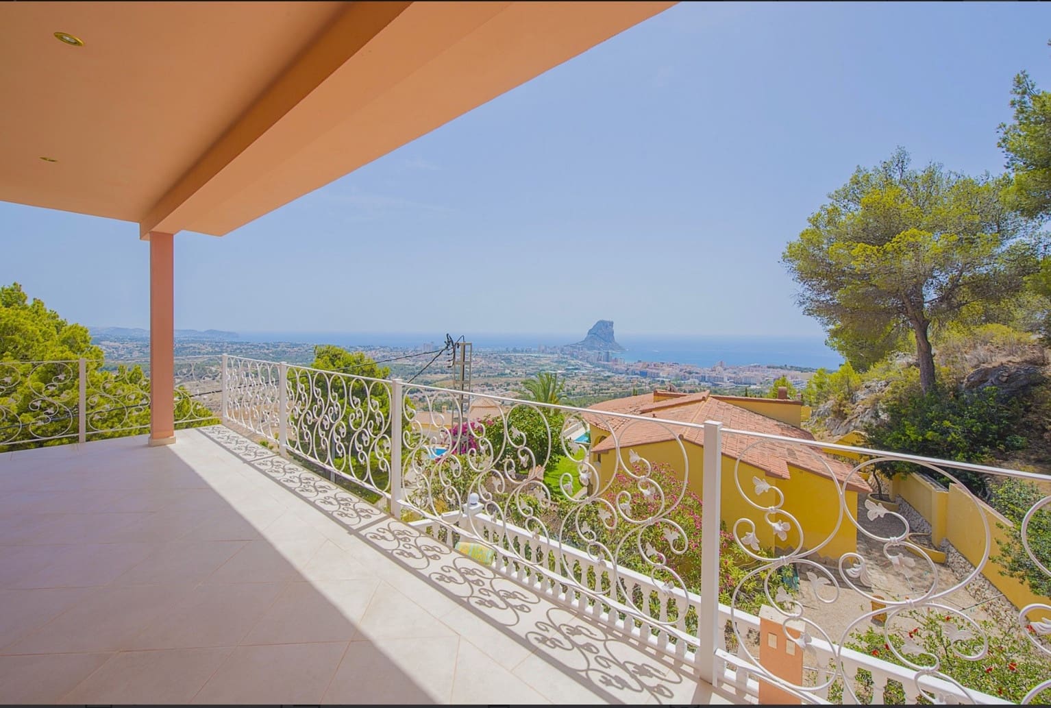 3 soveværelse Villa til salg i Calpe / Calp med swimmingpool - € 795.000 (Ref: 7325349)