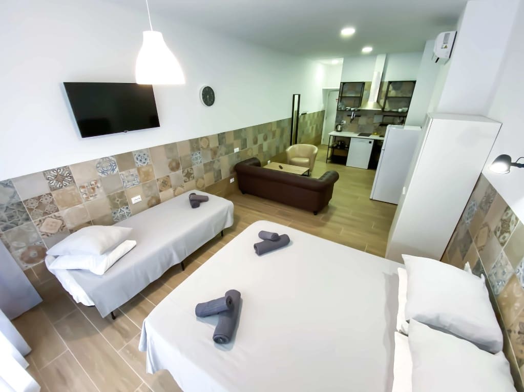 8 sypialnia Hotel na sprzedaż w Calpe / Calp - 1 590 000 € (Ref: 7334078)