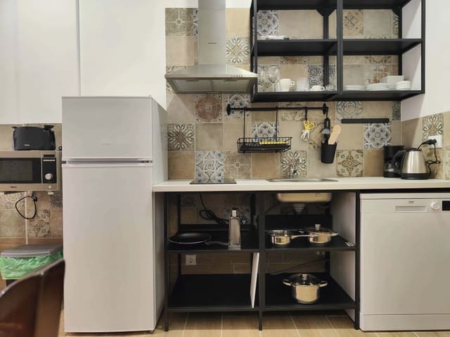 8 quarto Hotel para venda em Pueblo, Calpe / Calp - 1 590 000 € (Ref: 7334078)