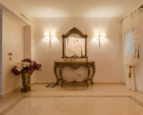 7 sypialnia Willa na sprzedaż w Altea z basenem - 2 700 000 € (Ref: 7339038)