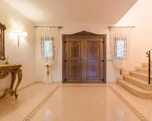 7 sypialnia Willa na sprzedaż w Altea z basenem - 2 700 000 € (Ref: 7339038)