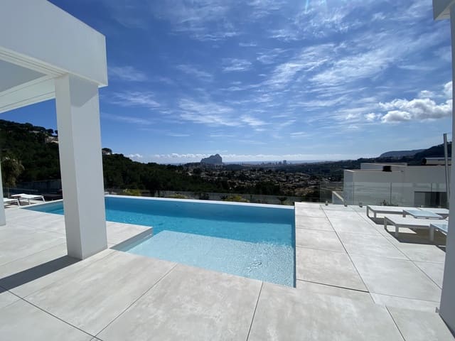 Chalet de 4 habitaciones en Gargasindi, Calpe / Calp en venta con piscina - 1.517.000 € (Ref: 7442001)
