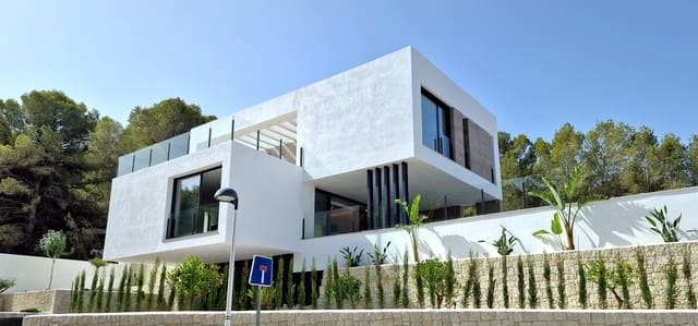 4 bedroom Villa for sale in Casco Urbano, Teulada-Moraira with pool - € 1,499,000 (Ref: 7524447)