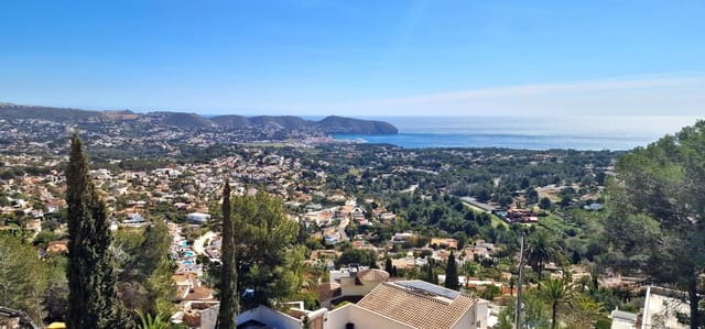 4 soveværelse Villa til salg i Moraira, Teulada-Moraira med swimmingpool - € 3.950.000 (Ref: 7814879)