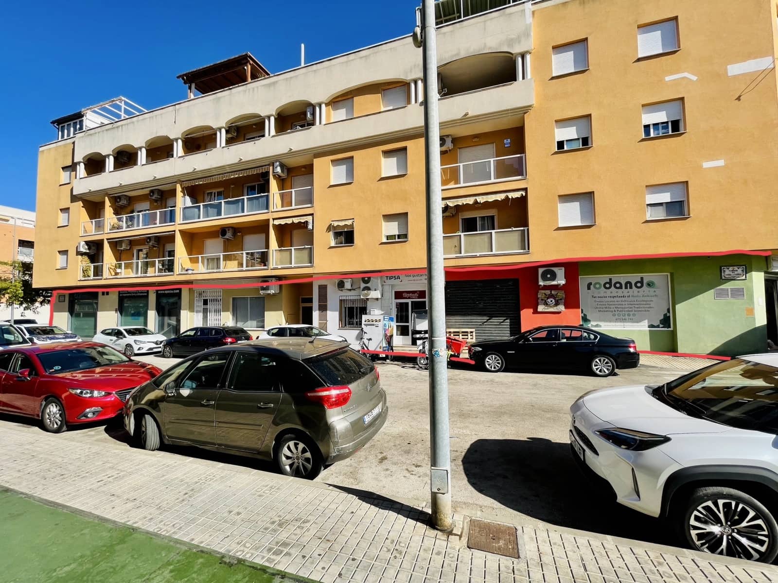 Komercyjne na sprzedaż w Denia - 565 000 € (Ref: 7898279)