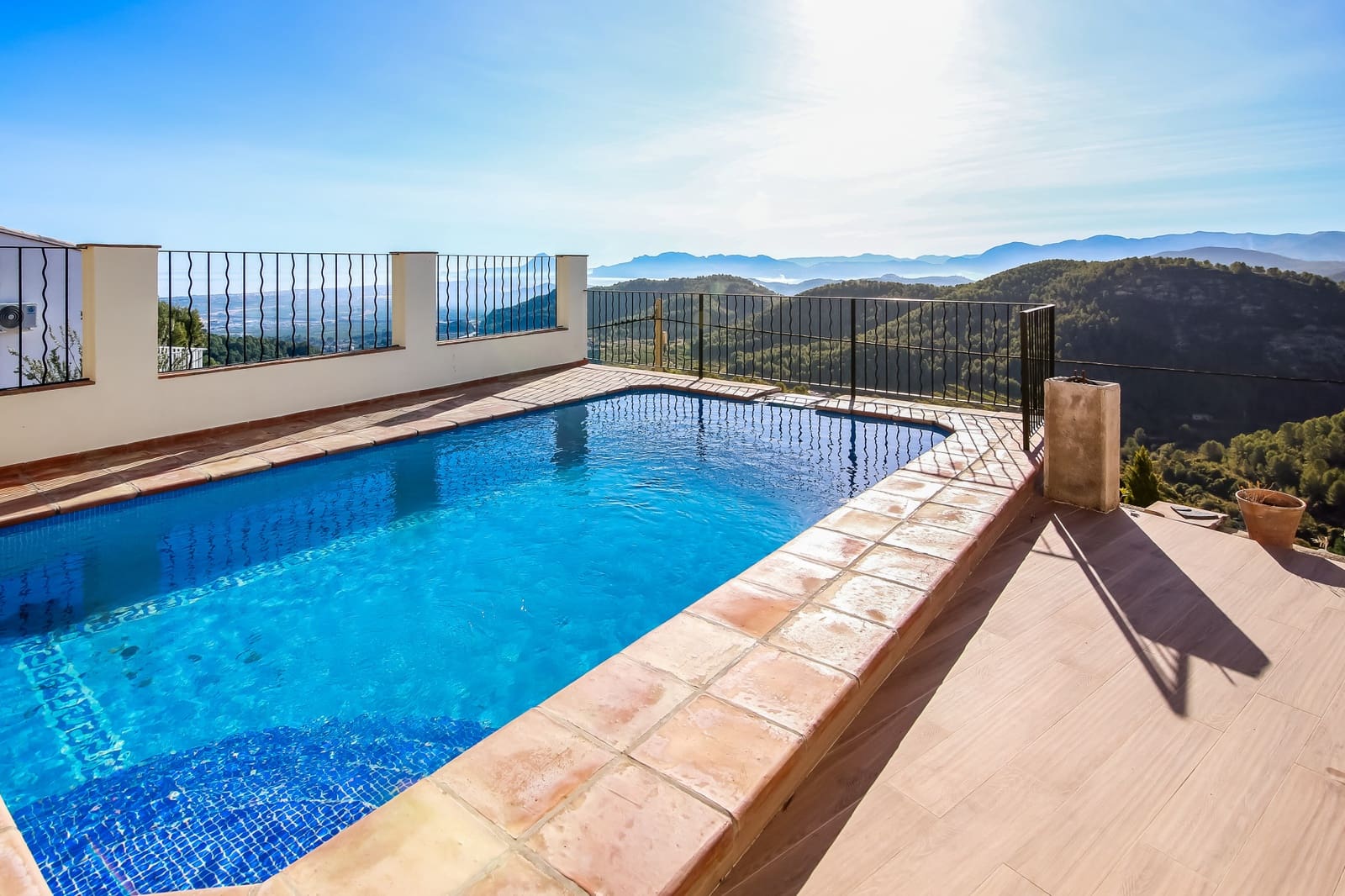 3 soveværelse Villa til salg i Oliva med swimmingpool - € 635.000 (Ref: 8060835)