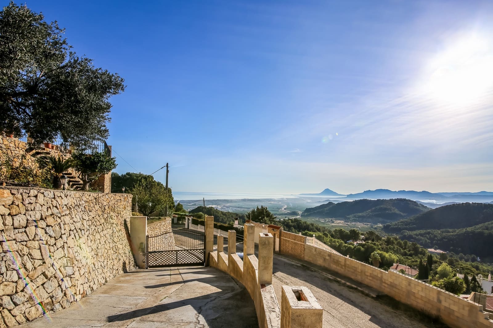 3 soveværelse Villa til salg i Oliva med swimmingpool - € 635.000 (Ref: 8060835)