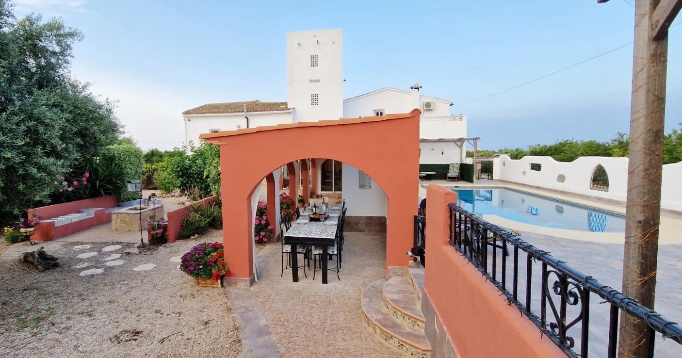 4 soverom Villa til salgs i Oliva med svømmebasseng - € 499 000 (Ref: 8172577)