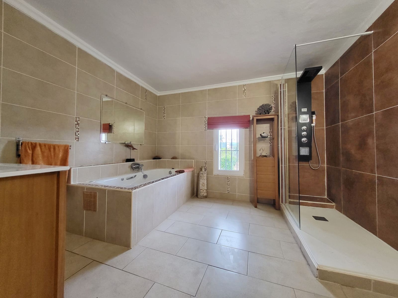 4 soverom Villa til salgs i Oliva med svømmebasseng - € 499 000 (Ref: 8172577)