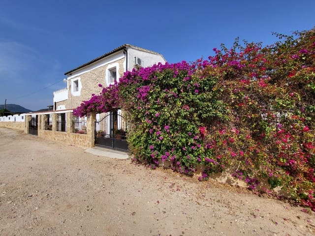 4 slaapkamer Villa te koop in Oliva Pueblo, Oliva met zwembad - € 499.000 (Ref: 8172577)