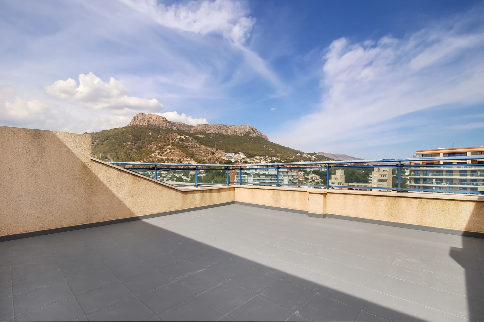 4 makuuhuone Kattohuoneisto myytävänä paikassa Calpe / Calp mukana uima-altaan - 990 000 € (Ref: 8172578)