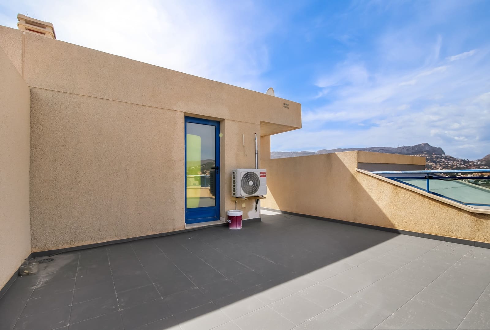 4 makuuhuone Kattohuoneisto myytävänä paikassa Calpe / Calp mukana uima-altaan - 990 000 € (Ref: 8172578)