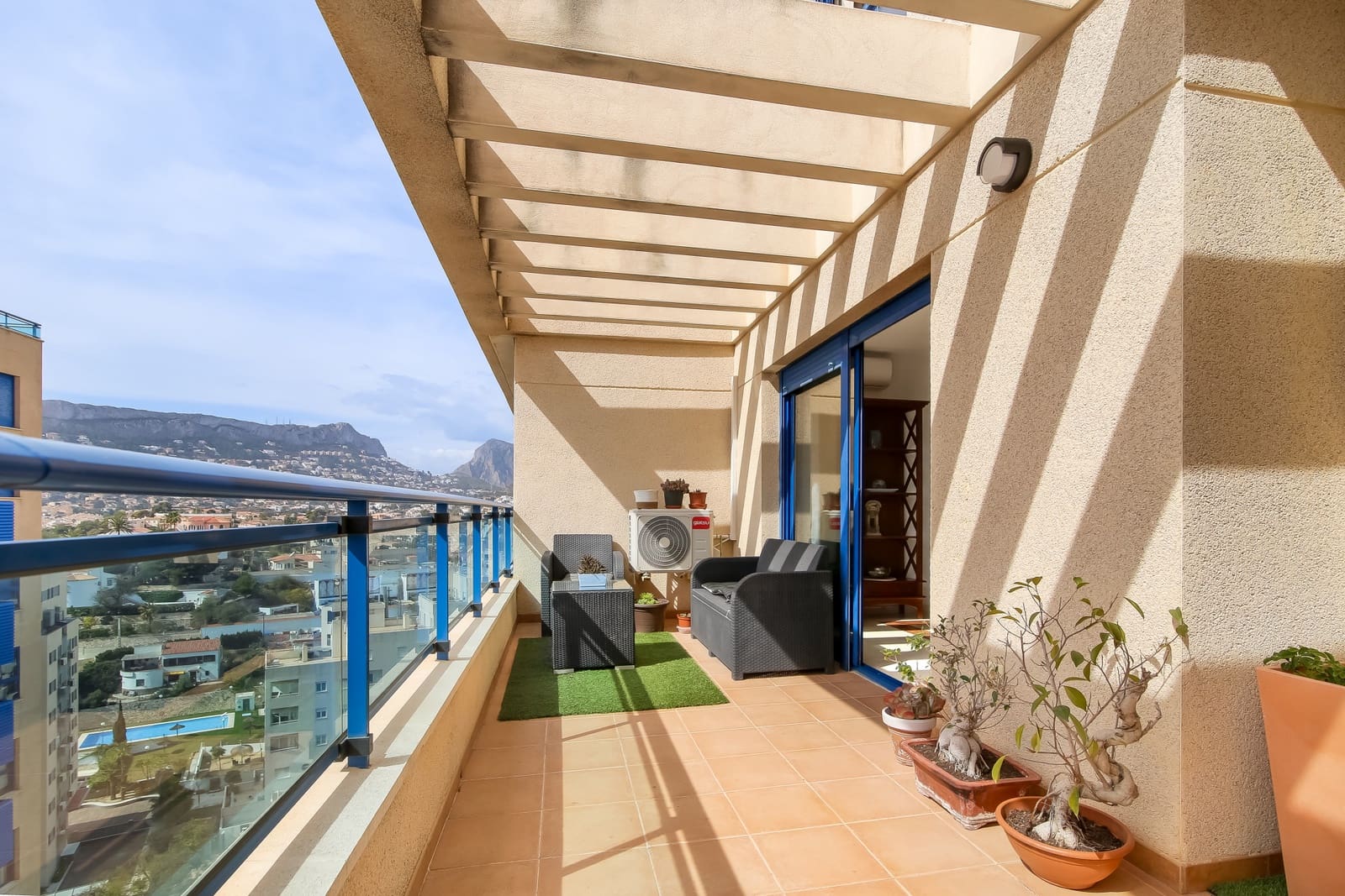 4 makuuhuone Kattohuoneisto myytävänä paikassa Calpe / Calp mukana uima-altaan - 990 000 € (Ref: 8172578)
