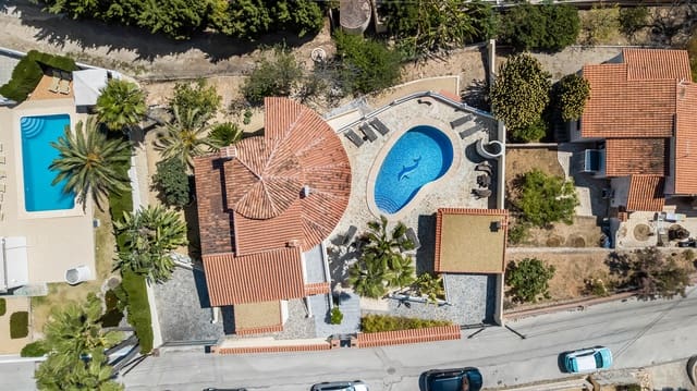 6 sypialnia Willa na sprzedaż w Casco Urbano, Teulada-Moraira z basenem - 995 000 € (Ref: 8404509)