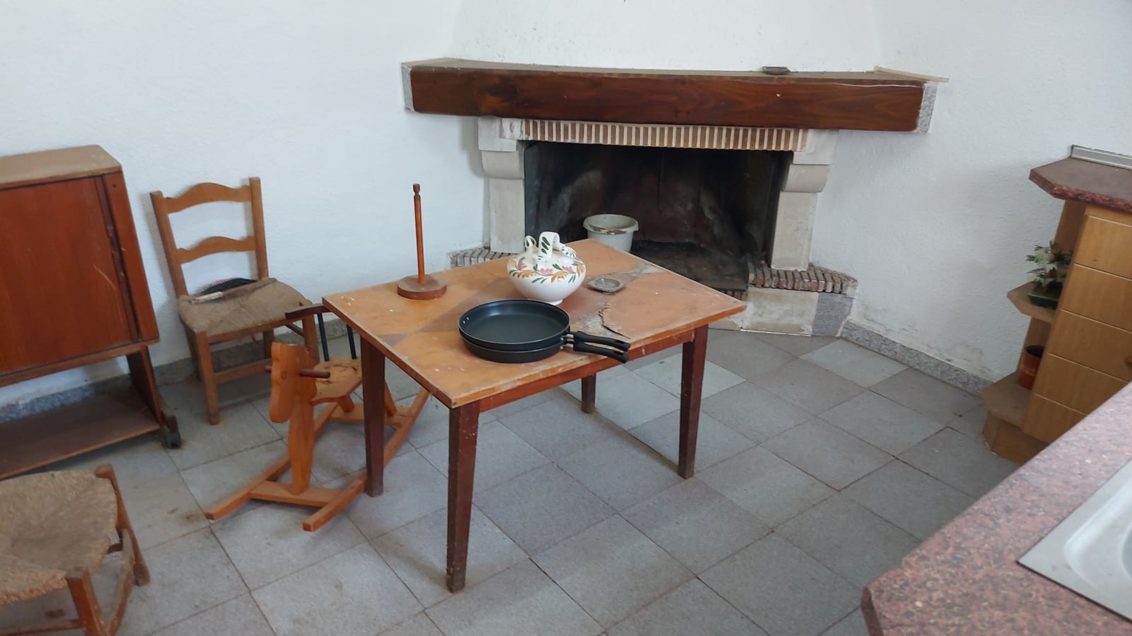 8 slaapkamer Huis te koop in Gata de Gorgos - € 170.000 (Ref: 8449290)