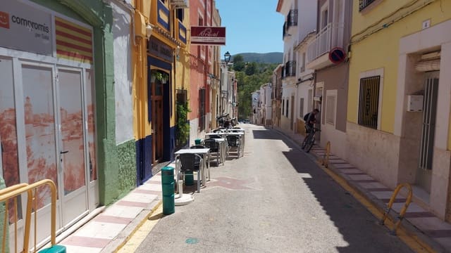 8 soveværelse Byhus til salg i Gata de Gorgos - € 170.000 (Ref: 8449290)