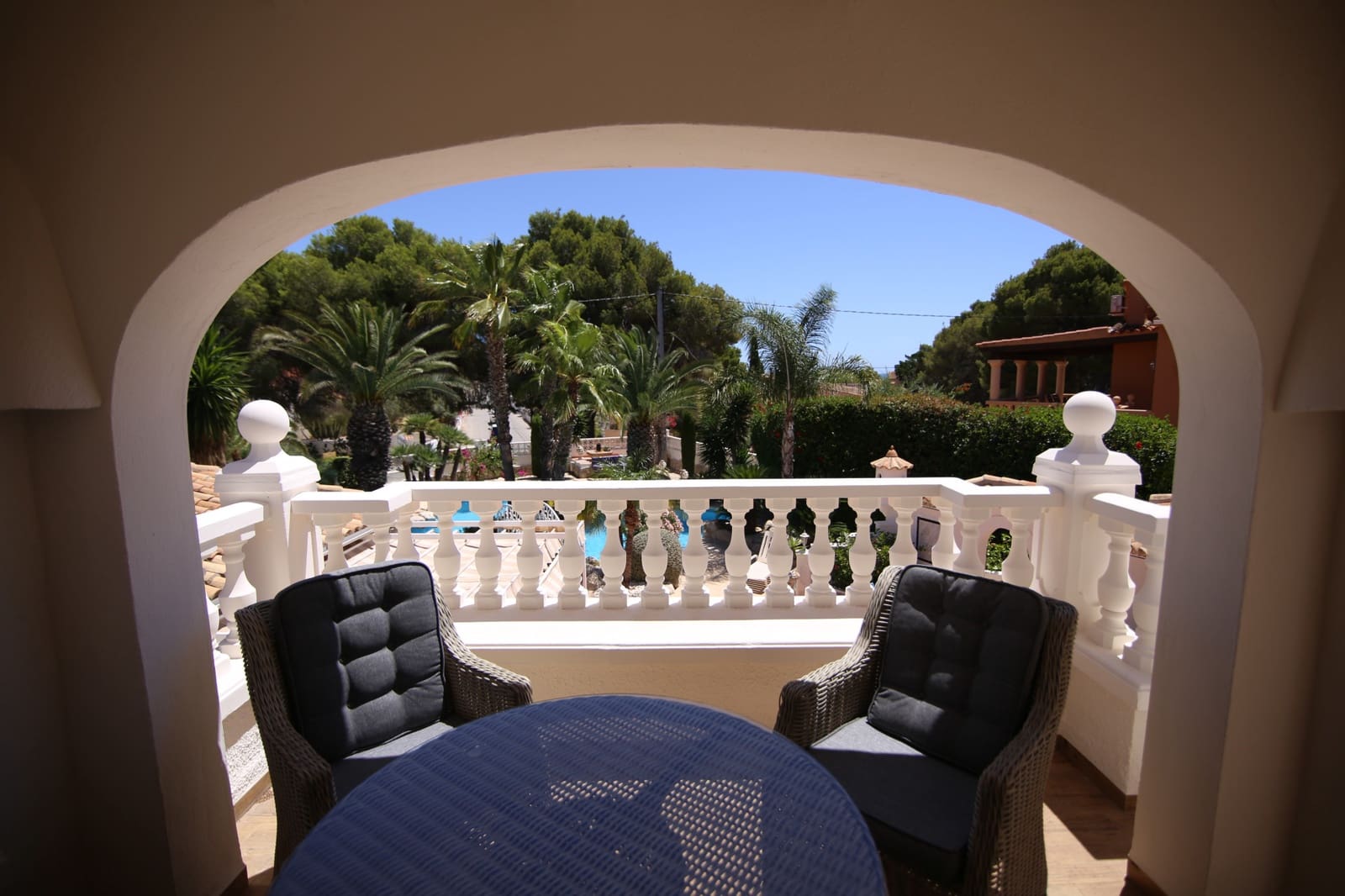 4 bedroom Villa for sale in Moraira with pool - € 1,199,000 (Ref: 8475518)