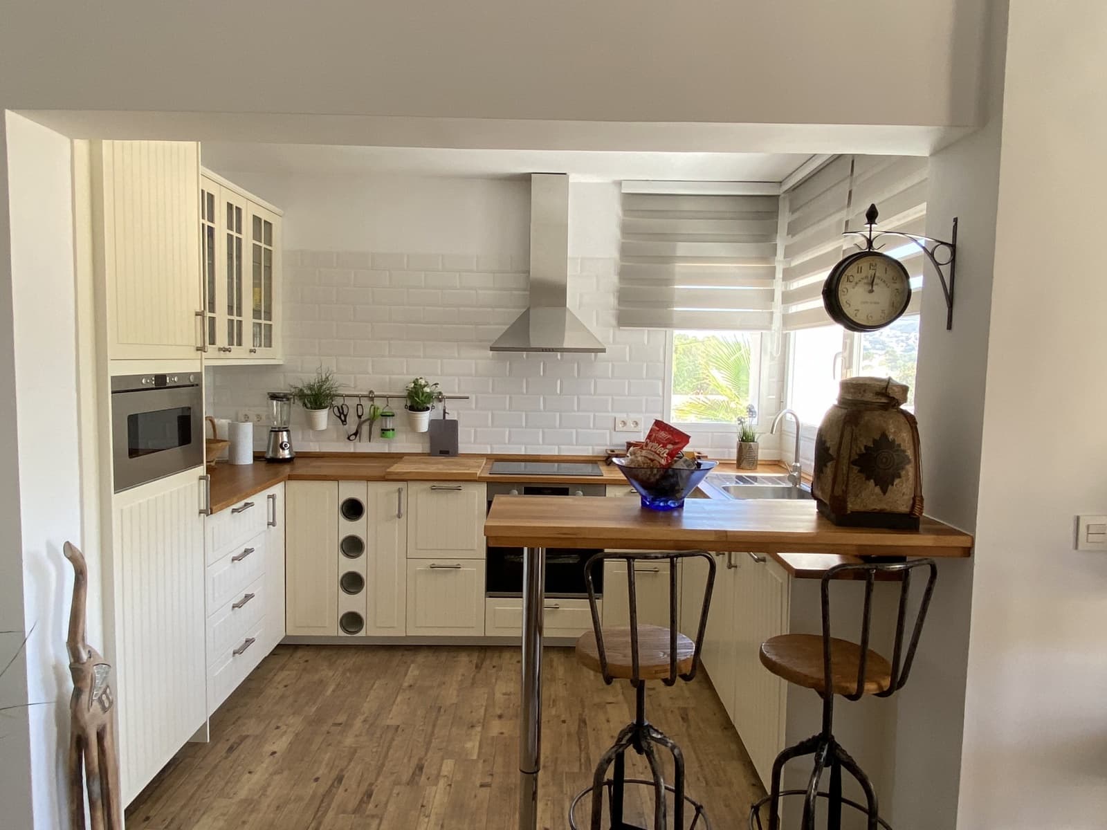 4 bedroom Villa for sale in Moraira with pool - € 1,199,000 (Ref: 8475518)