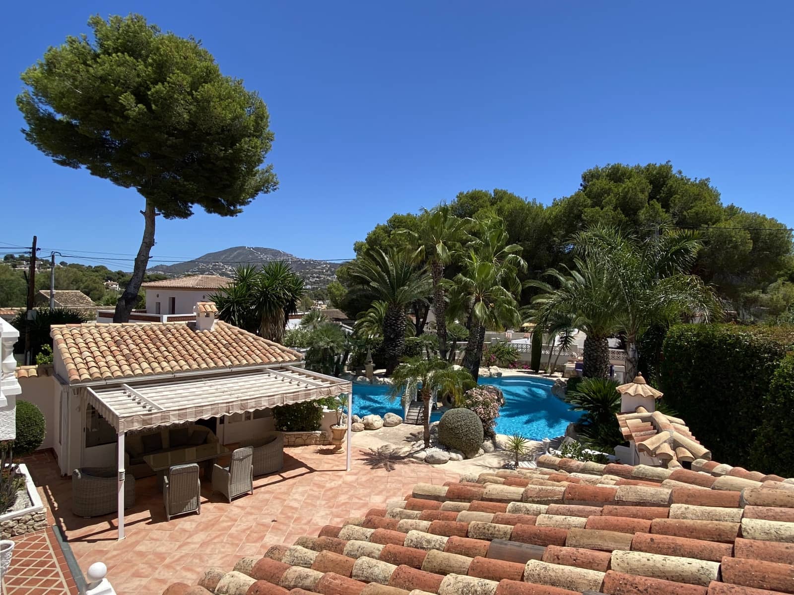4 bedroom Villa for sale in Moraira with pool - € 1,199,000 (Ref: 8475518)