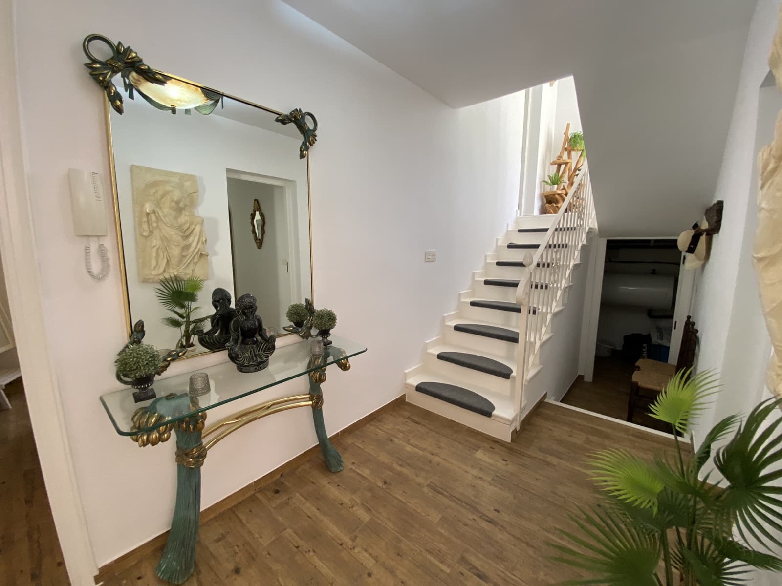 4 bedroom Villa for sale in Moraira with pool - € 1,199,000 (Ref: 8475518)