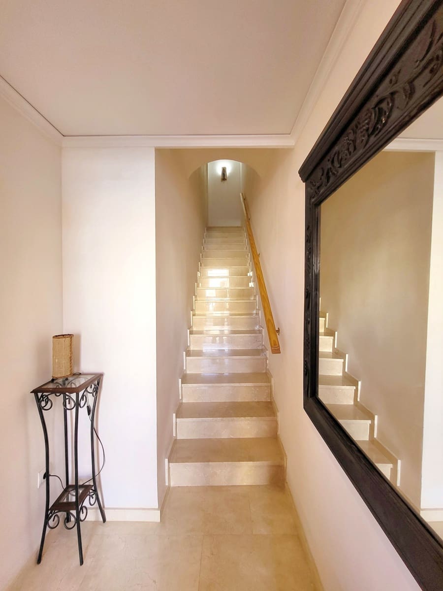 4 soveværelse Byhus til salg i Carcer - € 185.000 (Ref: 8536027)