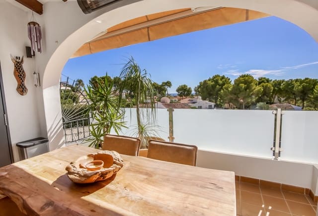 3 soveværelse Villa til salg i Casco Urbano, Teulada-Moraira med swimmingpool - € 799.000 (Ref: 8596998)